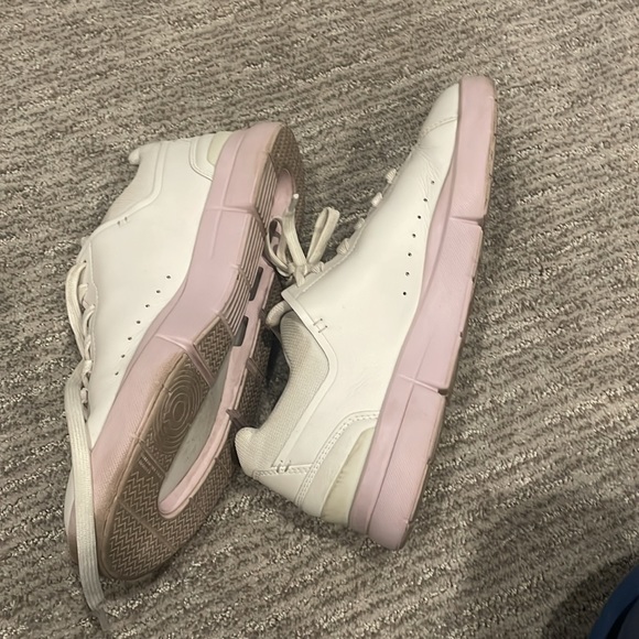 On Roger Federer Women’s court shoes size 9 - Picture 5 of 7